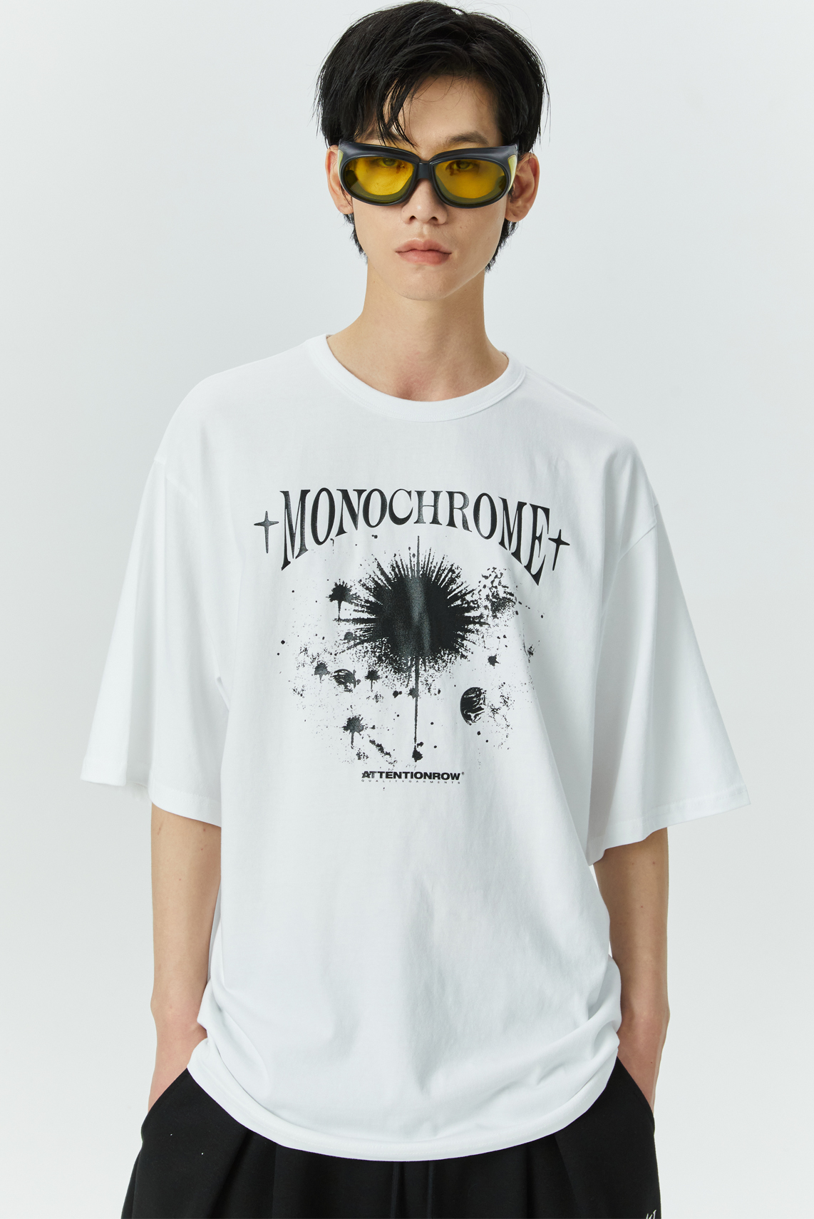 Edition1. 모노크롬 프린트 오버핏 반팔 티셔츠 (화이트)